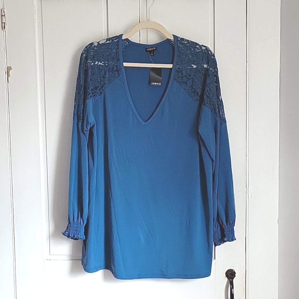 Blue Torrid top, size 1X